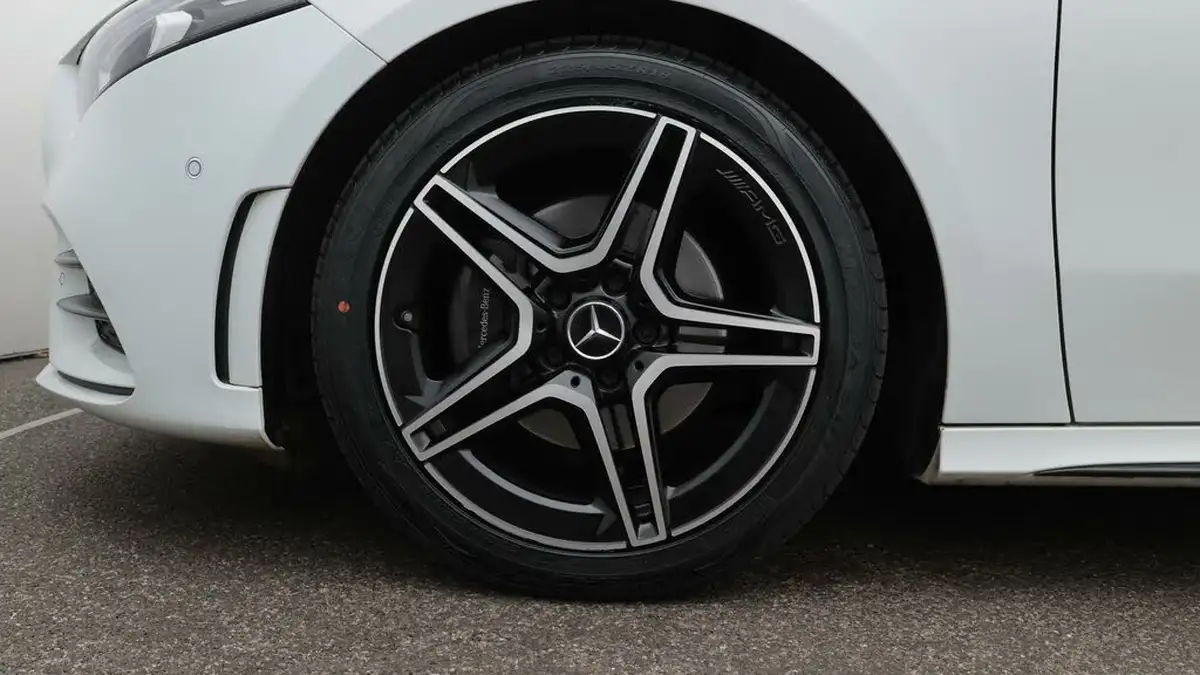 2022-mercedes-benz-a-class-13-a180-amg-line-executive-edition-saloon-4d-7g-dct-big-18
