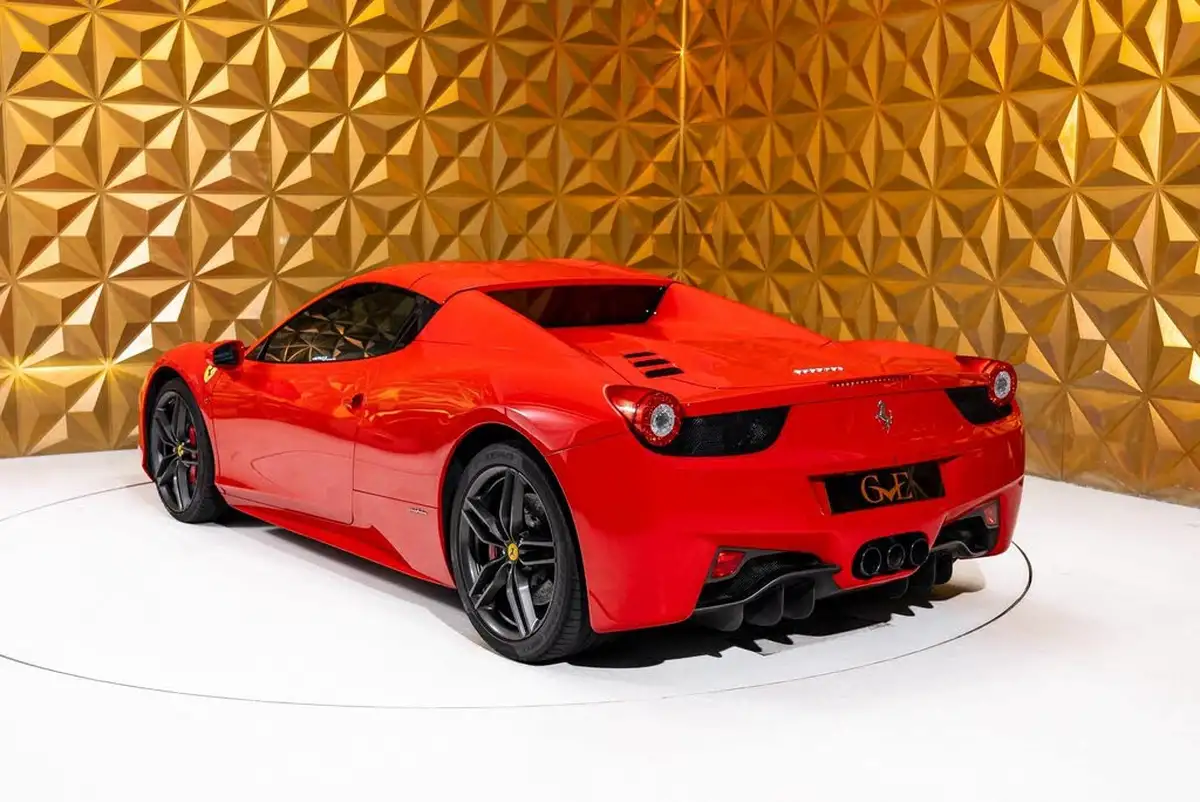 2012-ferrari-458-45-spider-big-29