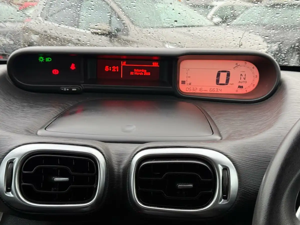 2012-citroen-c3-picasso-16-vtr-118bhp-auto-seq-big-28