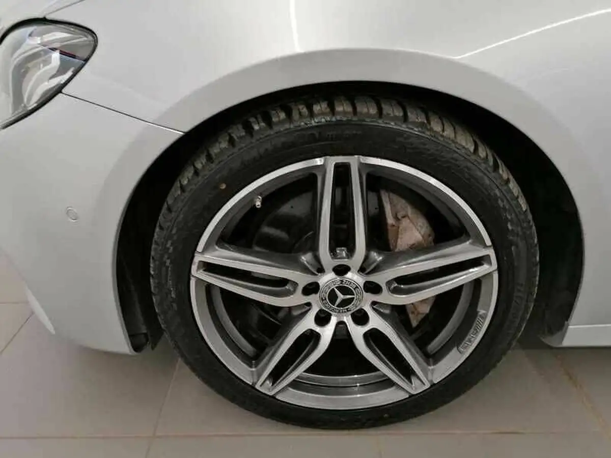 2018-mercedes-benz-e-class-20-e200-amg-line-saloon-4d-big-6