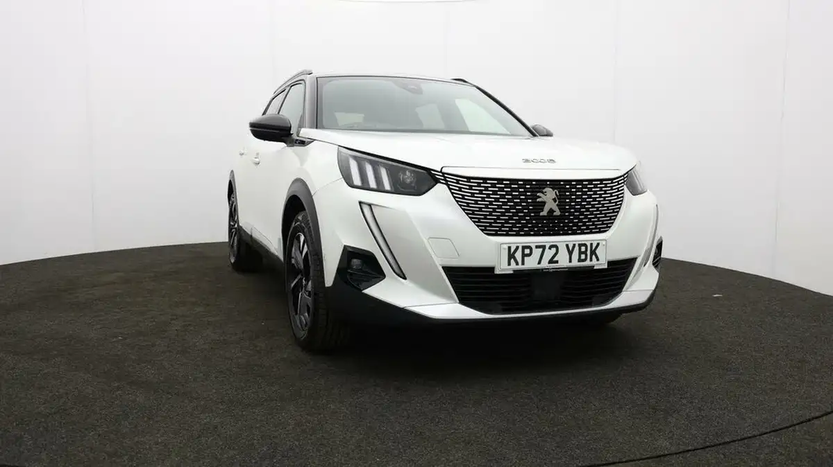 2021-peugeot-2008-suv-e-gt-big-42