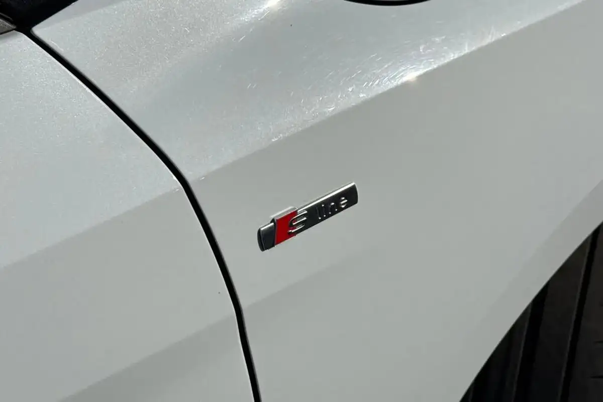 2019-audi-a1-10-30-tfsi-s-line-big-27