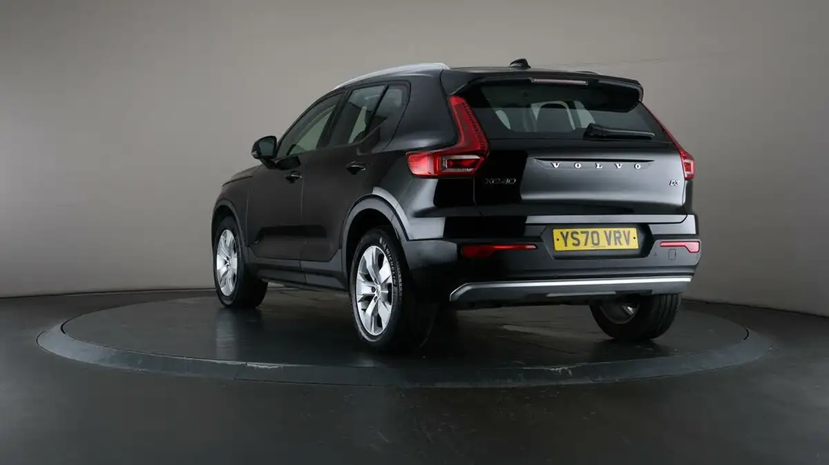 2020-volvo-xc40-20td-d3-momentum-geartronic-big-60