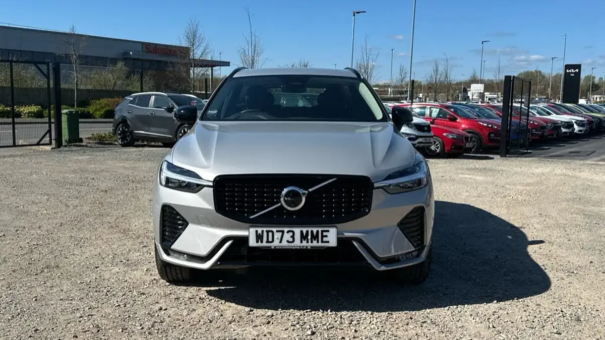 2024-volvo-xc60-20td-b4-plus-big-11