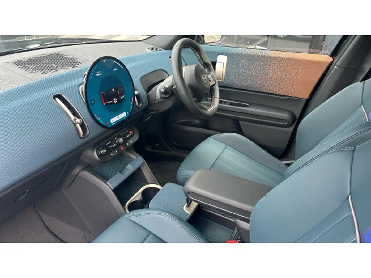 2024-mini-countryman-e-cooper-e-exclusive-big-6