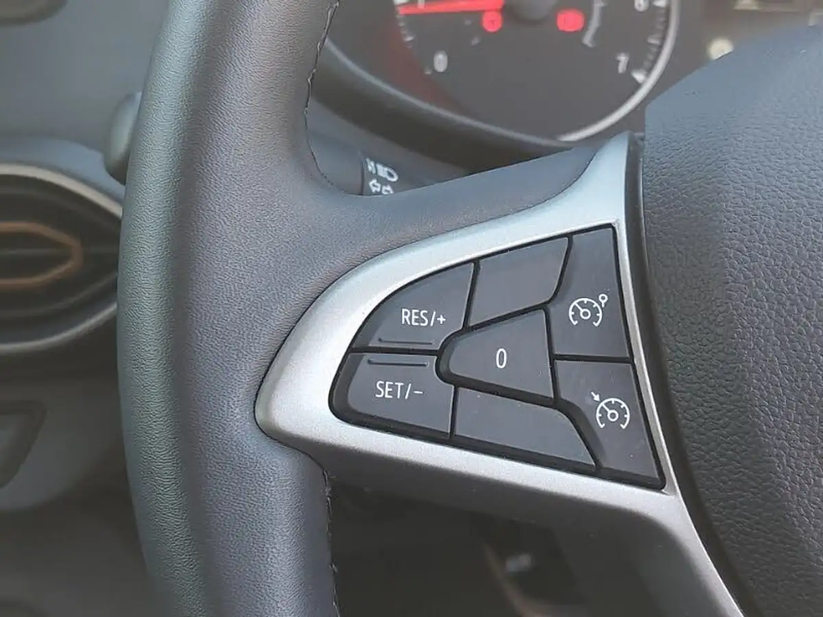 2024-dacia-sandero-stepway-10-tce-extreme-90bhp-big-13