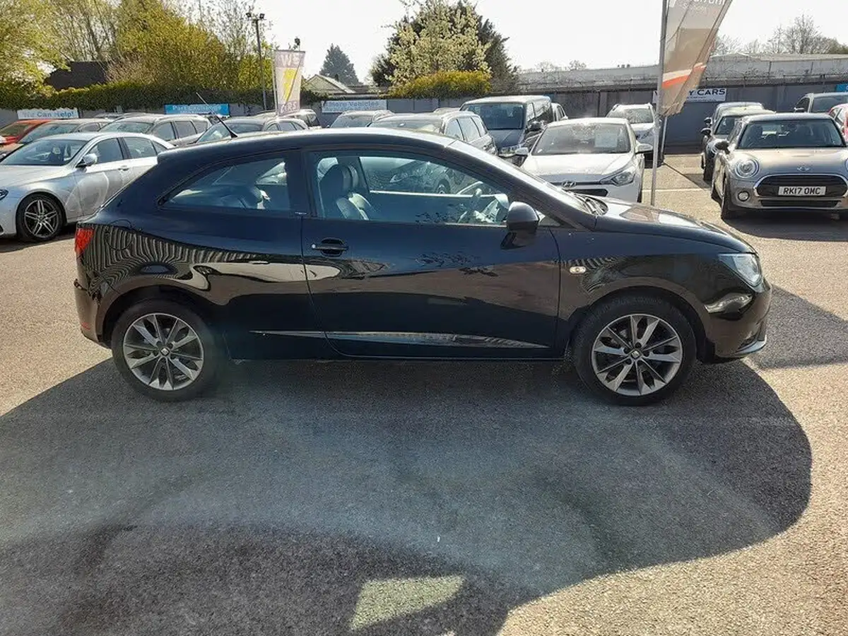 2015-seat-ibiza-12-i-tech-sportcoupe-3d-big-7