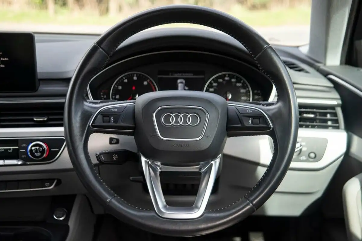 2016-audi-a4-avant-20-tfsi-se-s-tronic-big-10