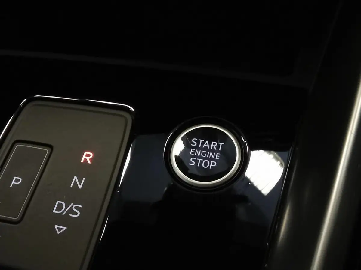 2022-audi-a3-10-30-tfsi-technik-s-tronic-big-17