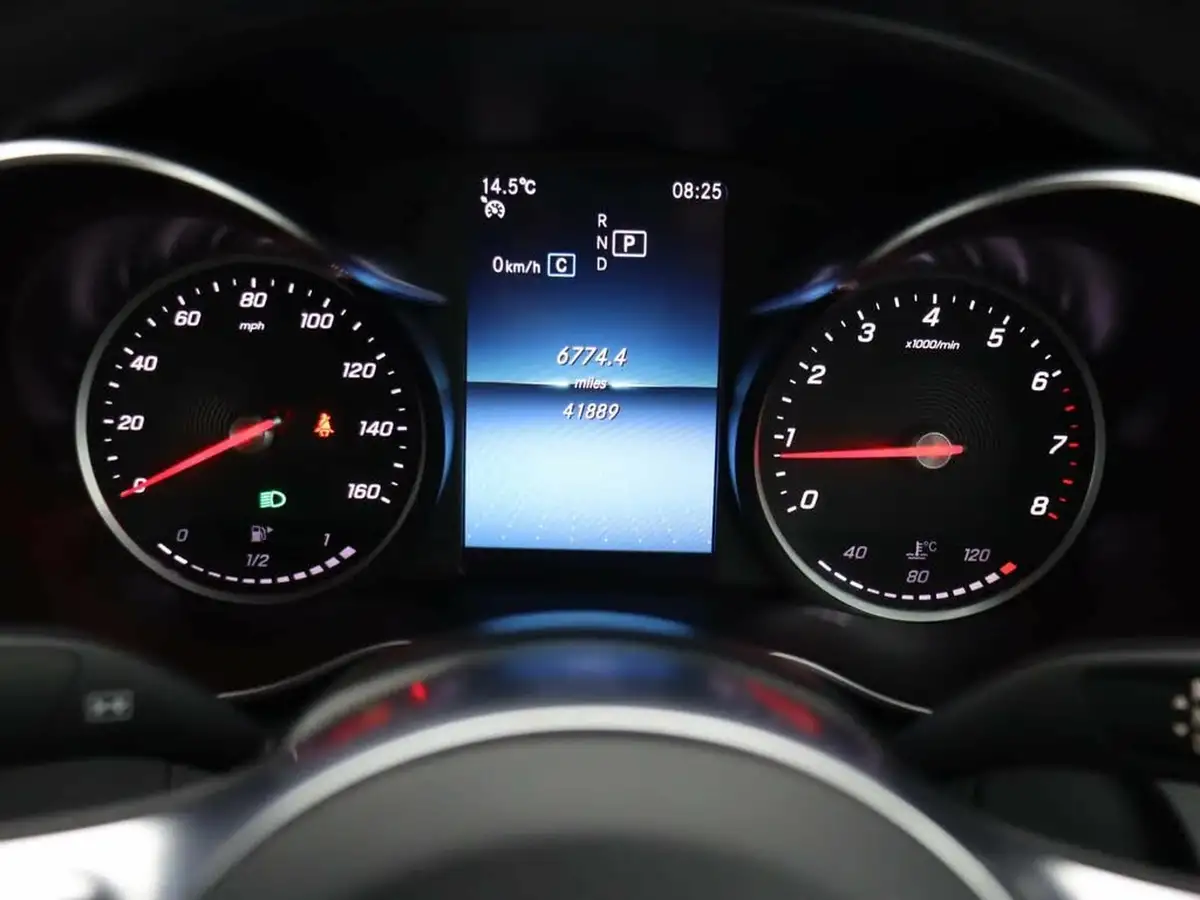 2019-mercedes-benz-c-class-20-c300-amg-line-premium-coupe-2d-big-7