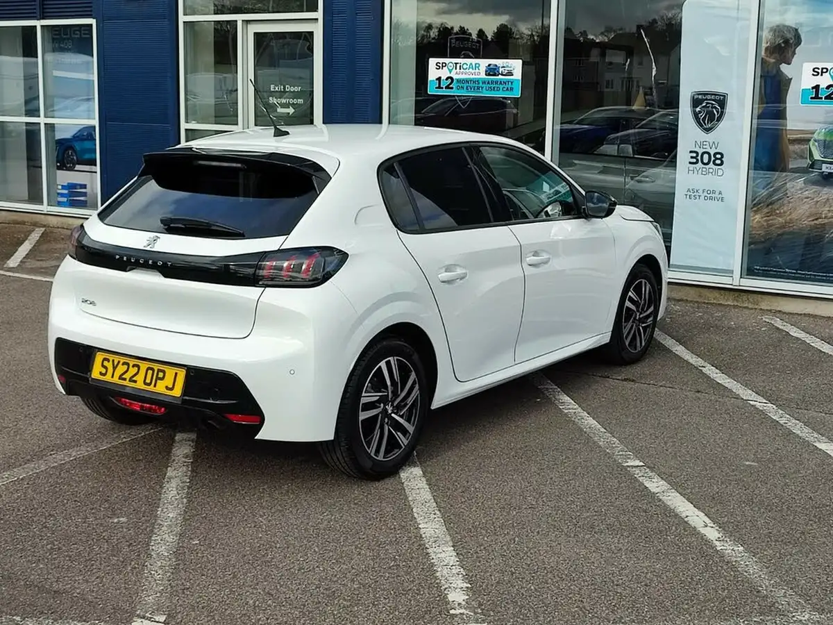 2022-peugeot-208-12-puretech-allure-premium-100bhp-big-3