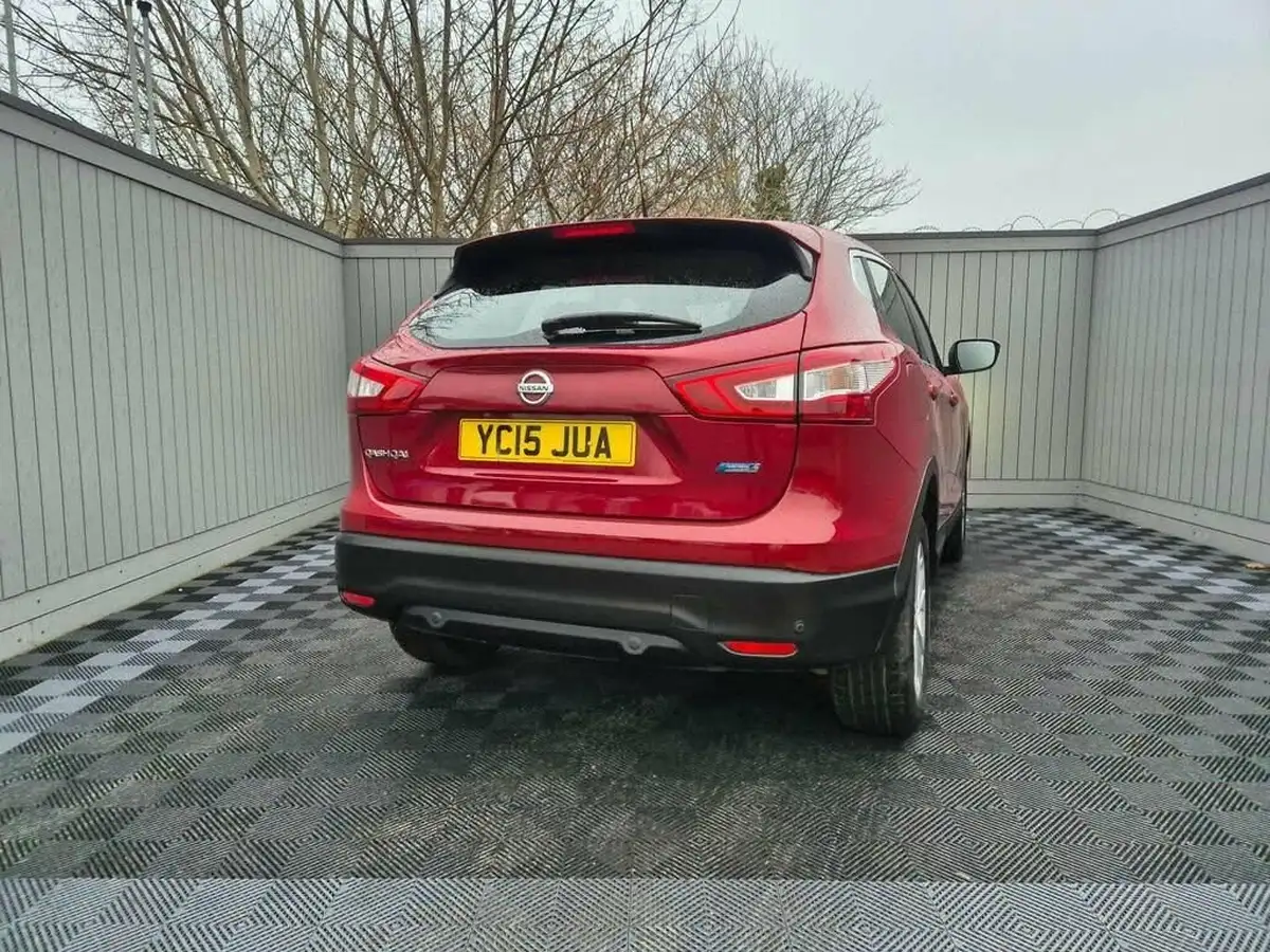 2015-nissan-qashqai-15dci-acenta-smart-vision-pack-big-9