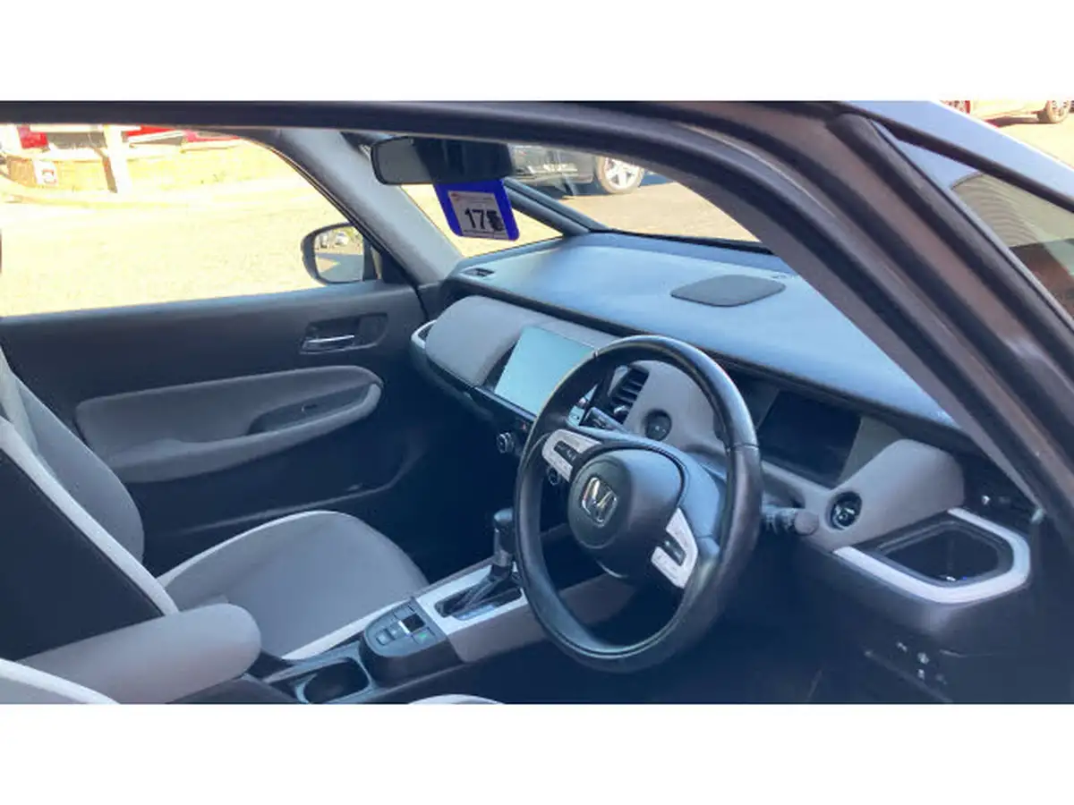 2021-honda-jazz-15-i-mmd-crosstar-ex-109ps-two-tone-big-21