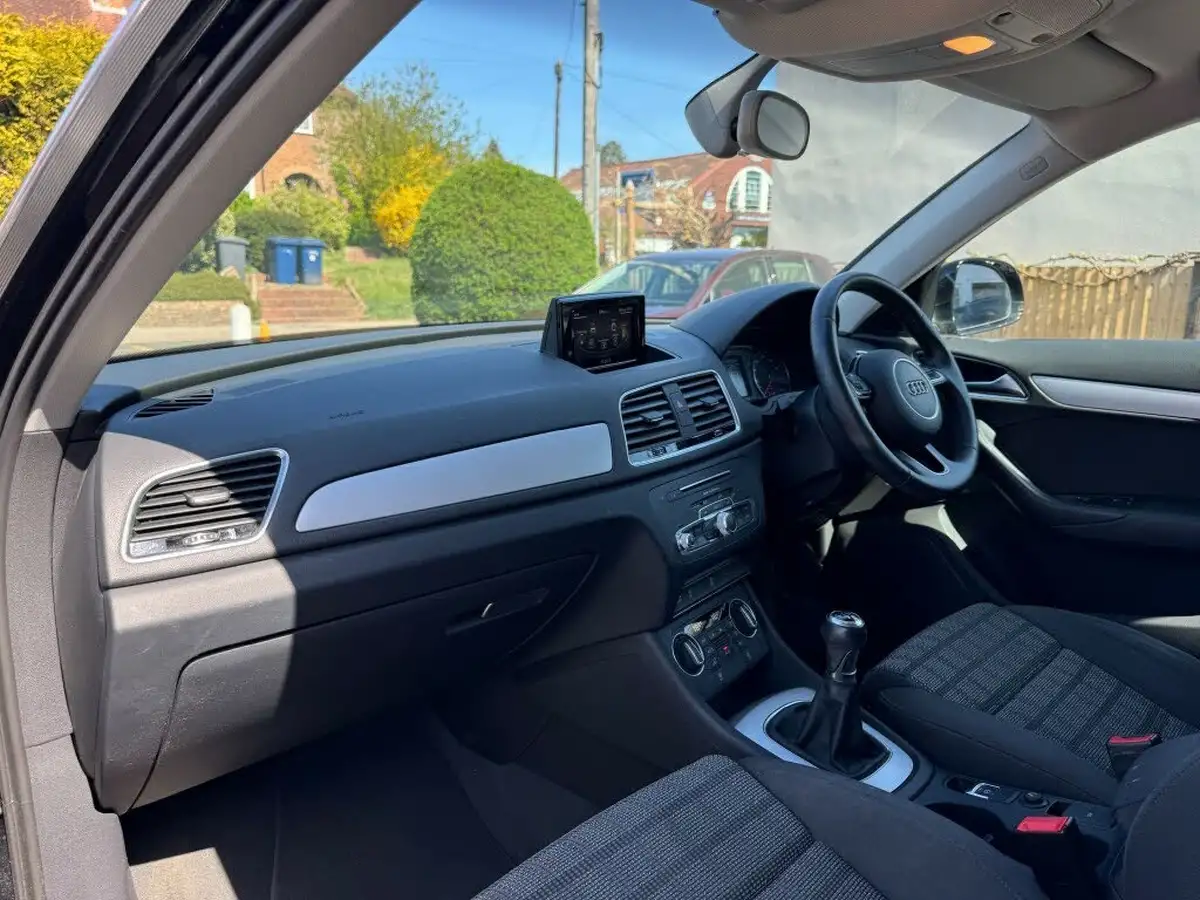 2015-audi-q3-14-se-cod-ss-big-16