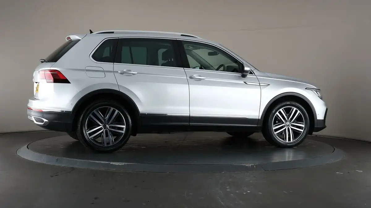 2021-volkswagen-tiguan-15-tsi-elegance-big-56