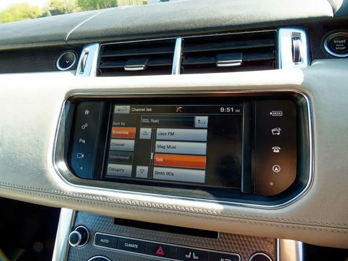 2016-land-rover-range-rover-sport-50-autobiography-dynamic-big-40