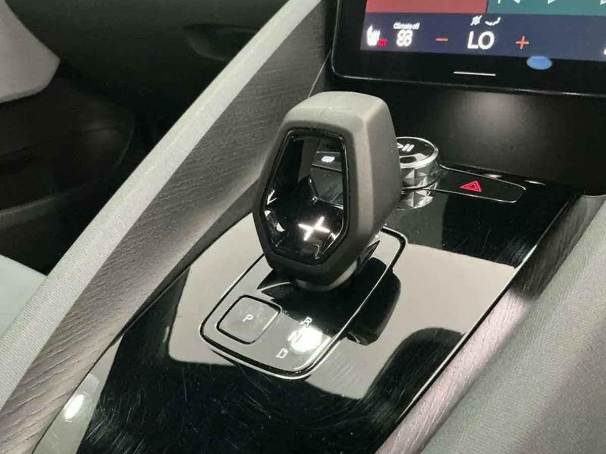 2020-polestar-polestar-2-e-ps2-big-17