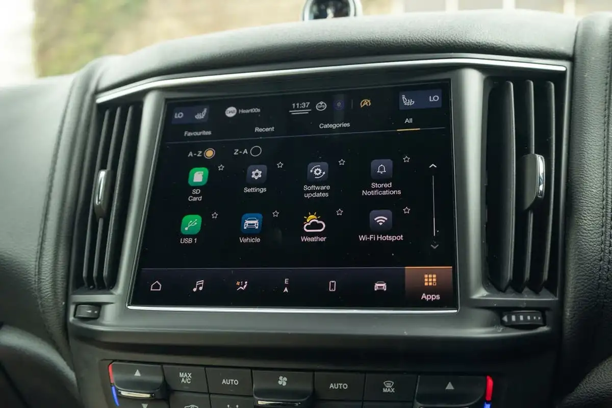 2021-maserati-levante-30-gransport-big-42