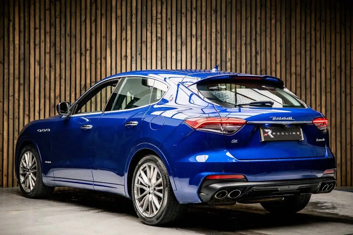 2021-maserati-levante-30-gransport-big-2