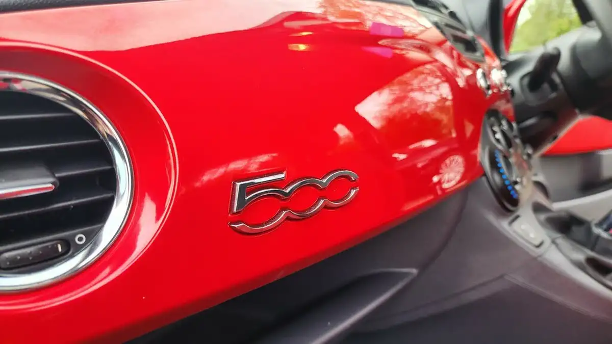 2013-fiat-500-pop-big-25