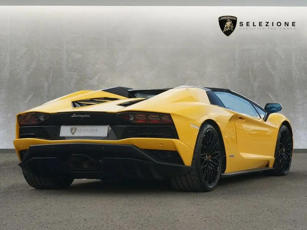 2018-lamborghini-aventador-65-s-roadster-big-1