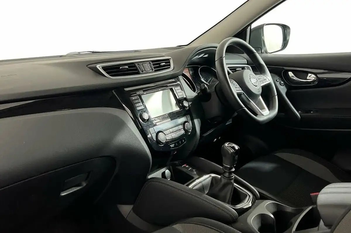 2021-nissan-qashqai-13-dig-t-acenta-premium-140ps-big-8