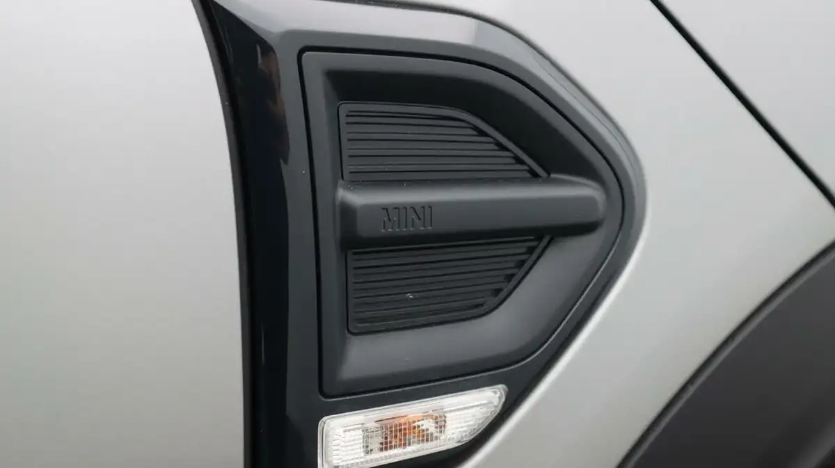 2022-mini-countryman-15-cooper-classic-premium-auto-big-22
