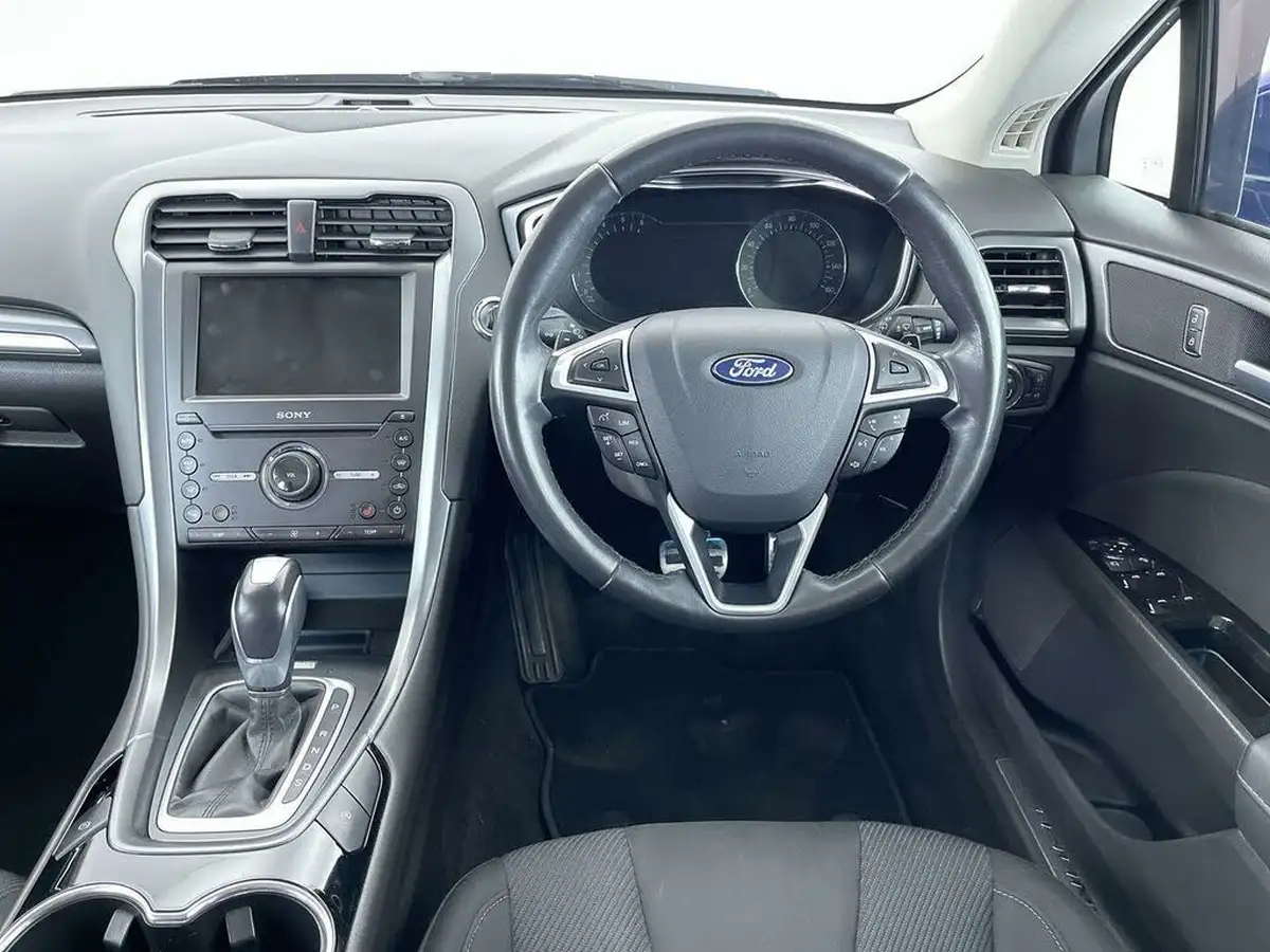 2015-ford-mondeo-20tdci-titanium-180ps-ss-hatchback-powershift-big-23