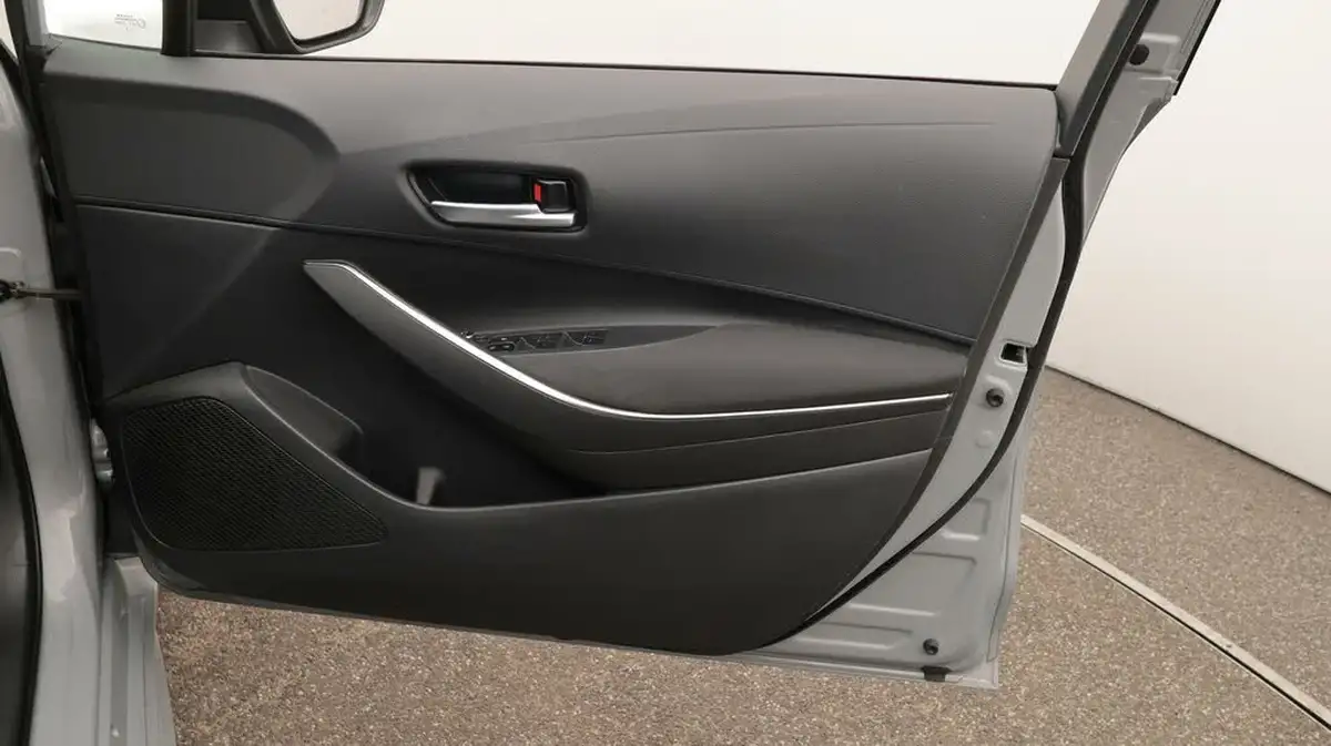 2021-toyota-corolla-18-vvt-i-icon-tech-spare-wheel-hatchback-5d-big-15