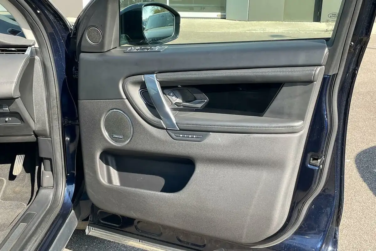 2021-land-rover-discovery-sport-20-p250-hse-big-43