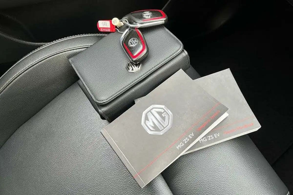 2020-mg-zs-suv-e-exclusive-ev-big-21