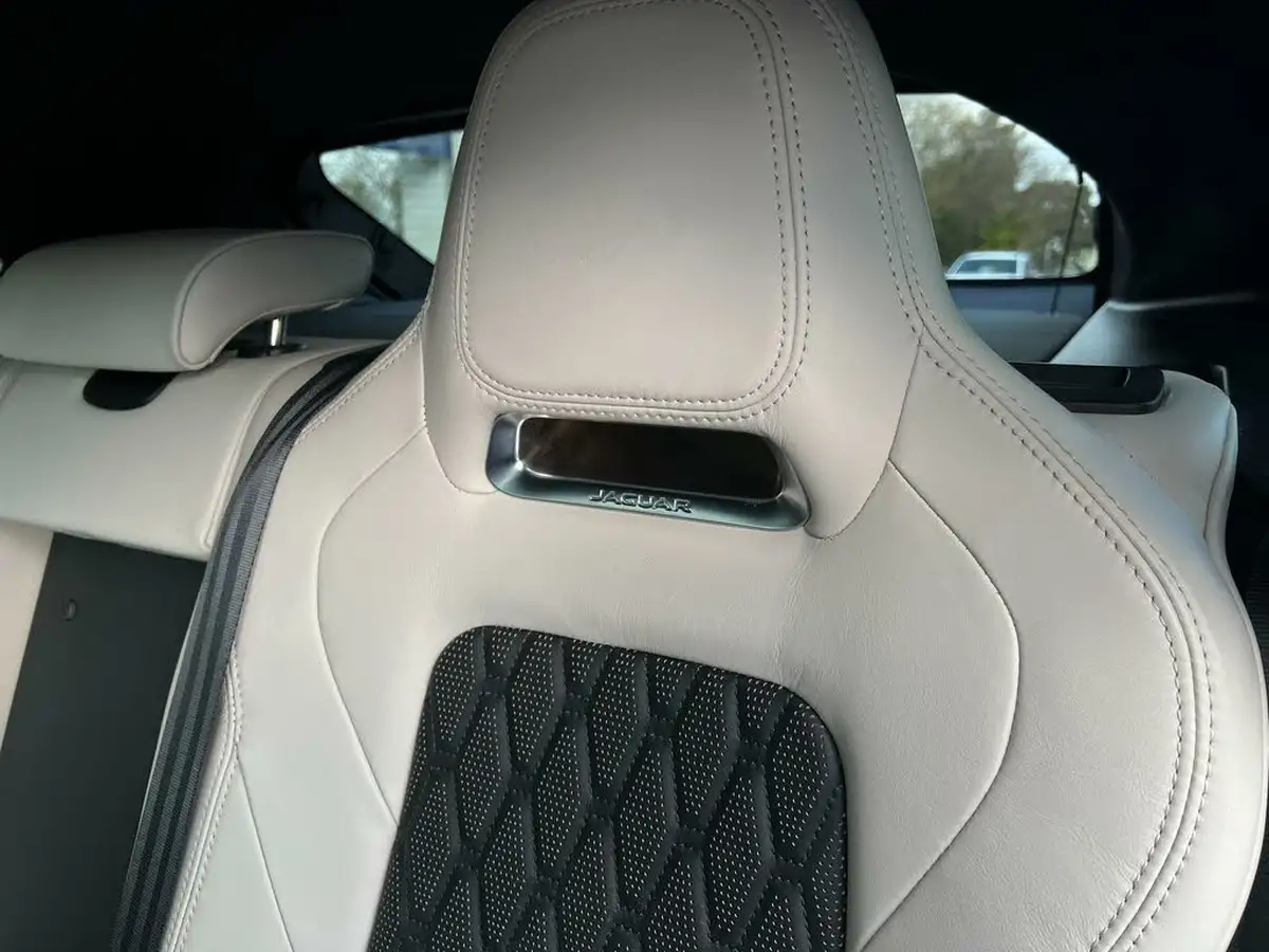 2020-jaguar-f-pace-50-v8-svr-big-67