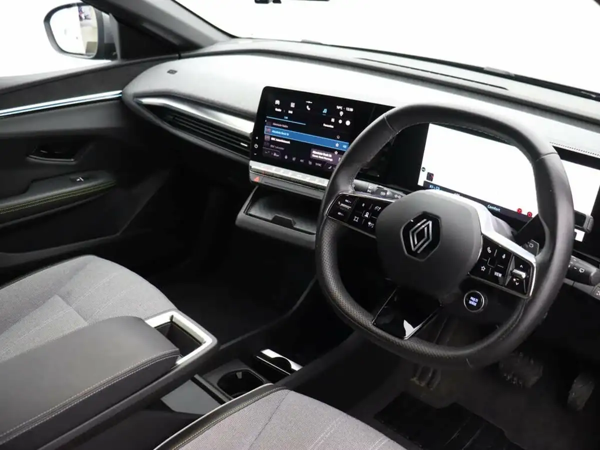 2023-renault-megane-e-tech-e-launch-edition-big-5