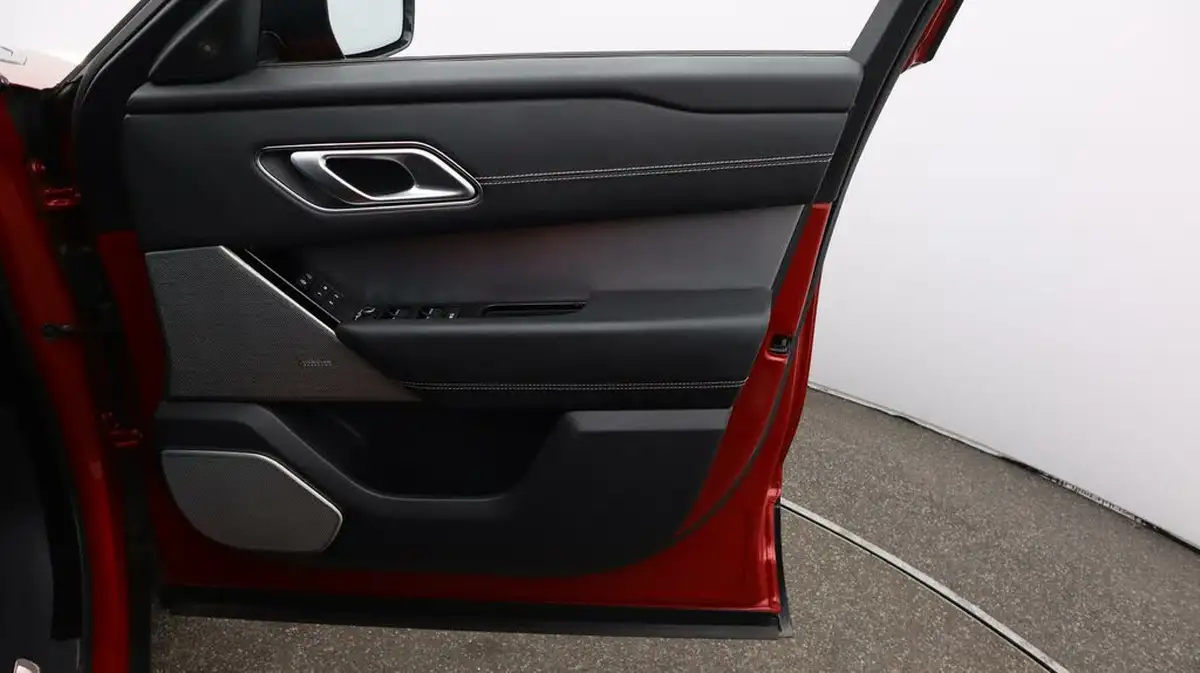 2021-land-rover-range-rover-velar-20-d200-r-dynamic-hse-big-15