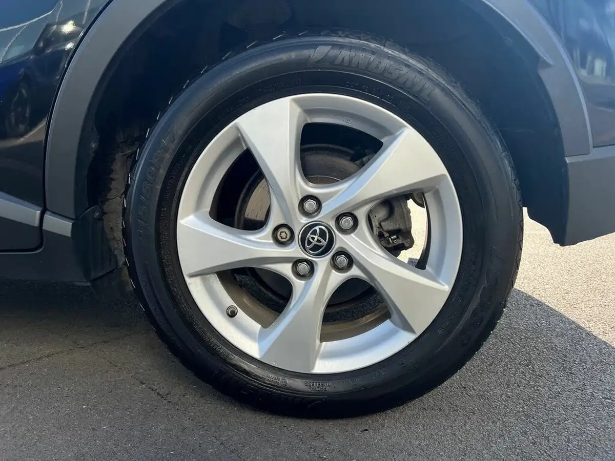 2017-toyota-c-hr-18-vvt-i-icon-big-20