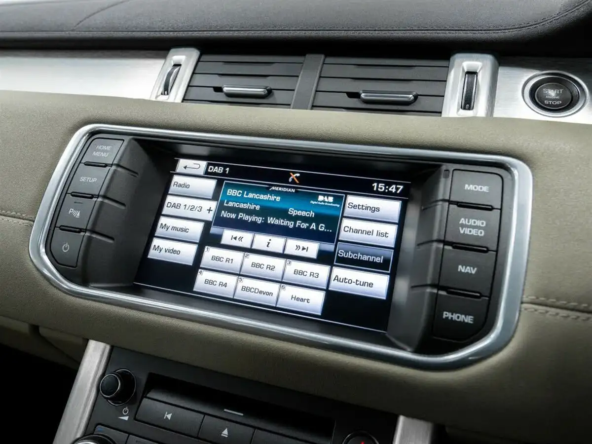 2014-land-rover-range-rover-evoque-22td-pure-tech-190bhp-4x4-hatchback-5d-auto-big-41