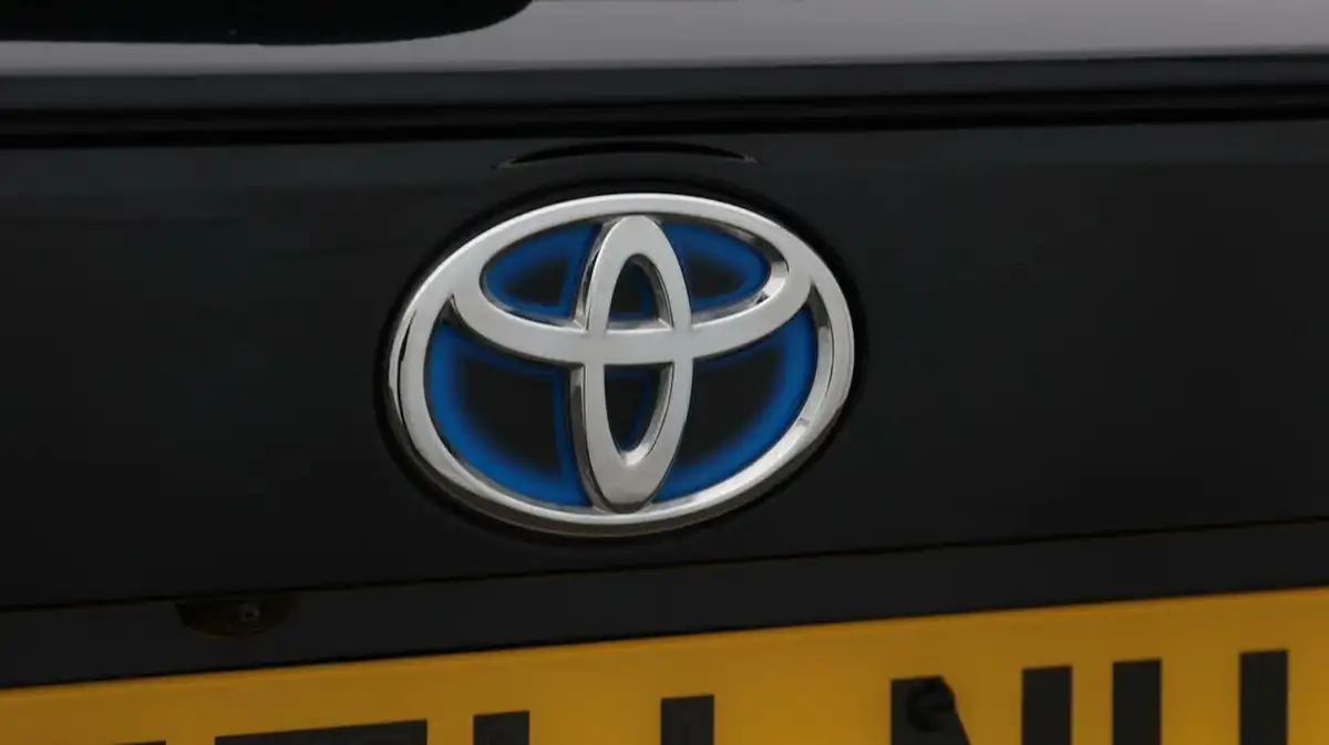 2022-toyota-rav4-25-vvt-i-black-edition-215bhp-big-21