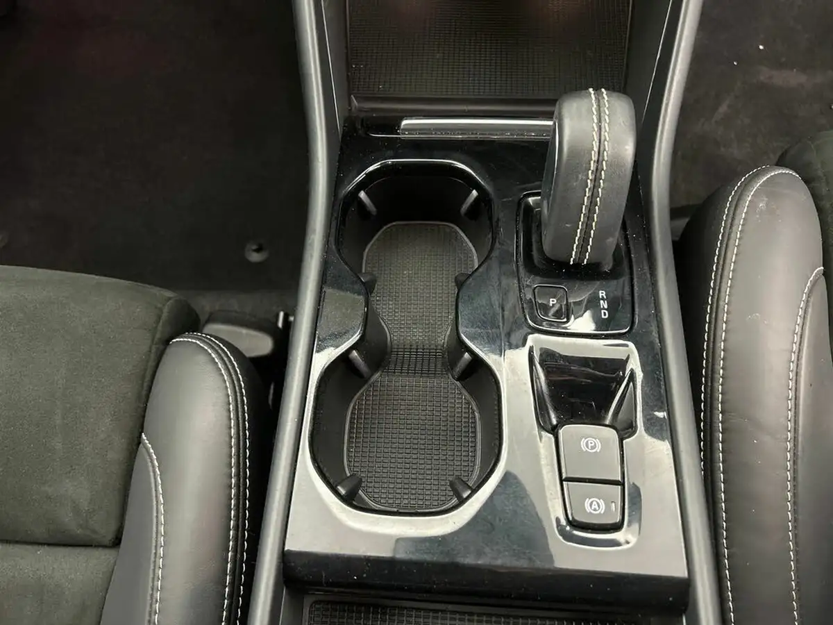 2021-volvo-xc40-15-t4-r-design-208bhp-big-10