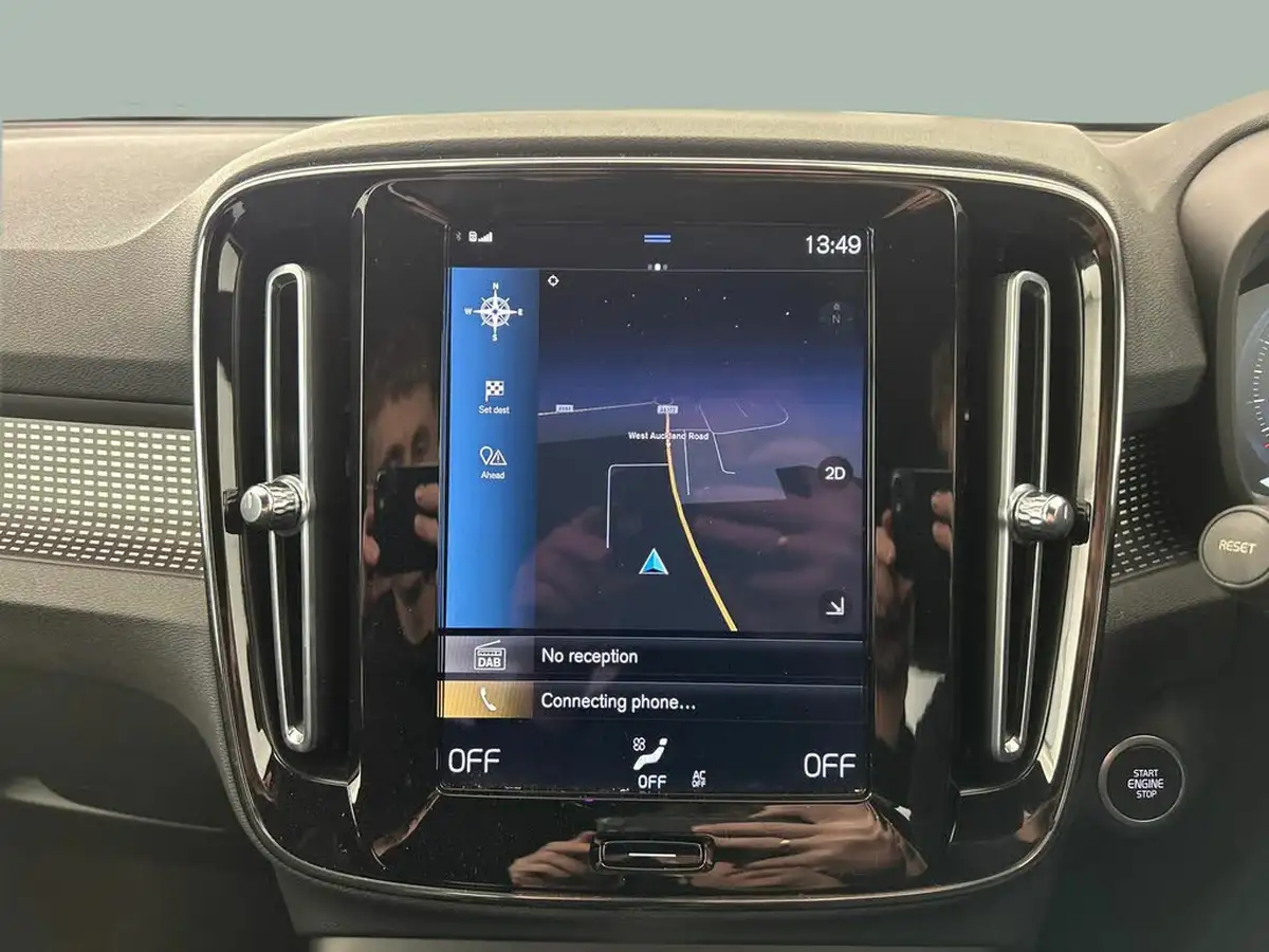 2021-volvo-xc40-15-t4-r-design-208bhp-big-13