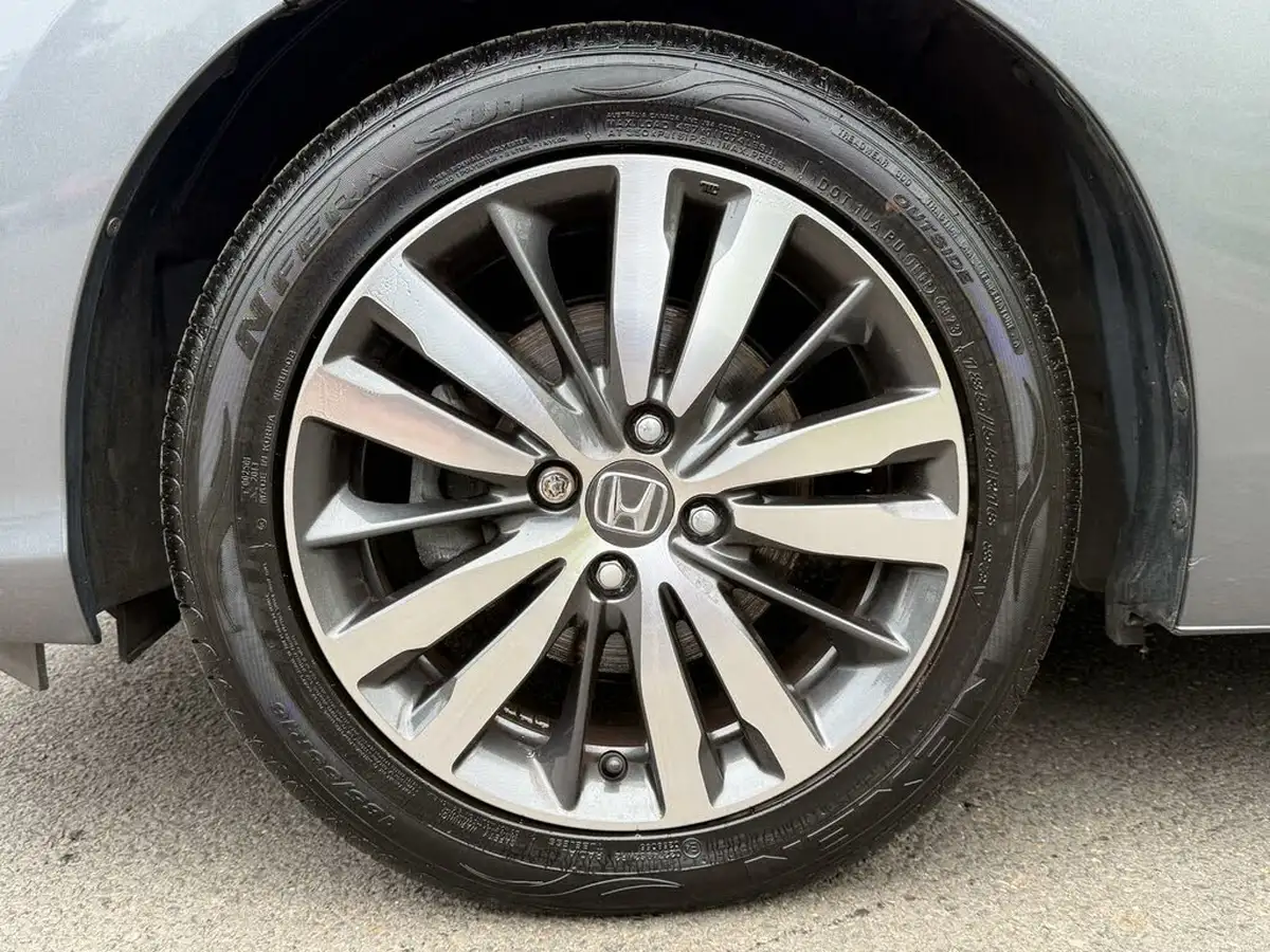 2019-honda-jazz-13-i-vtec-ex-navi-cvt-big-22