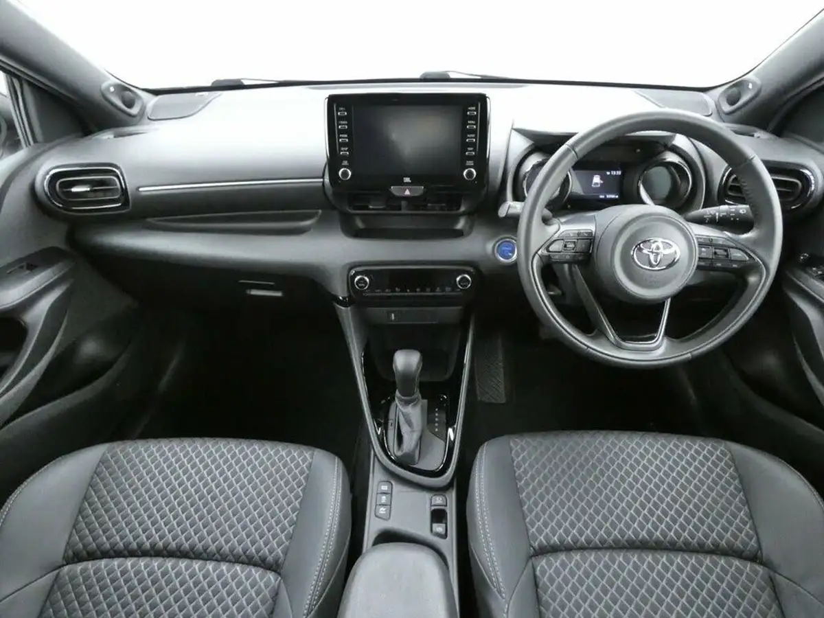 2021-toyota-yaris-15-vvt-i-dynamic-big-15