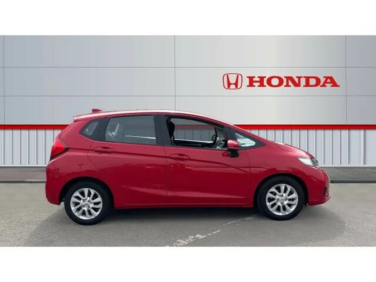 2019-honda-jazz-13-i-vtec-se-cvt-big-4