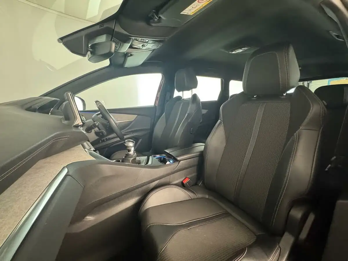 2022-peugeot-5008-suv-15-bluehdi-gt-eat8-big-35