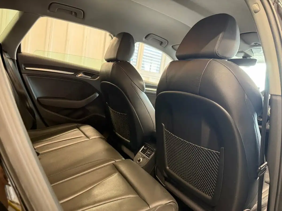 2020-audi-a3-14-40-e-tron-big-23