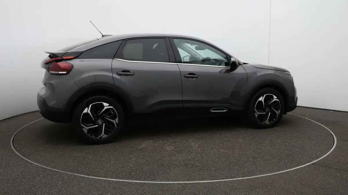 2022-citroen-c4-big-44