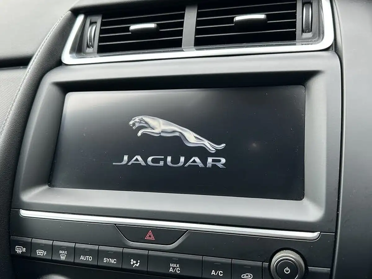 2018-jaguar-e-pace-20-i4d-r-dynamic-150ps-big-26