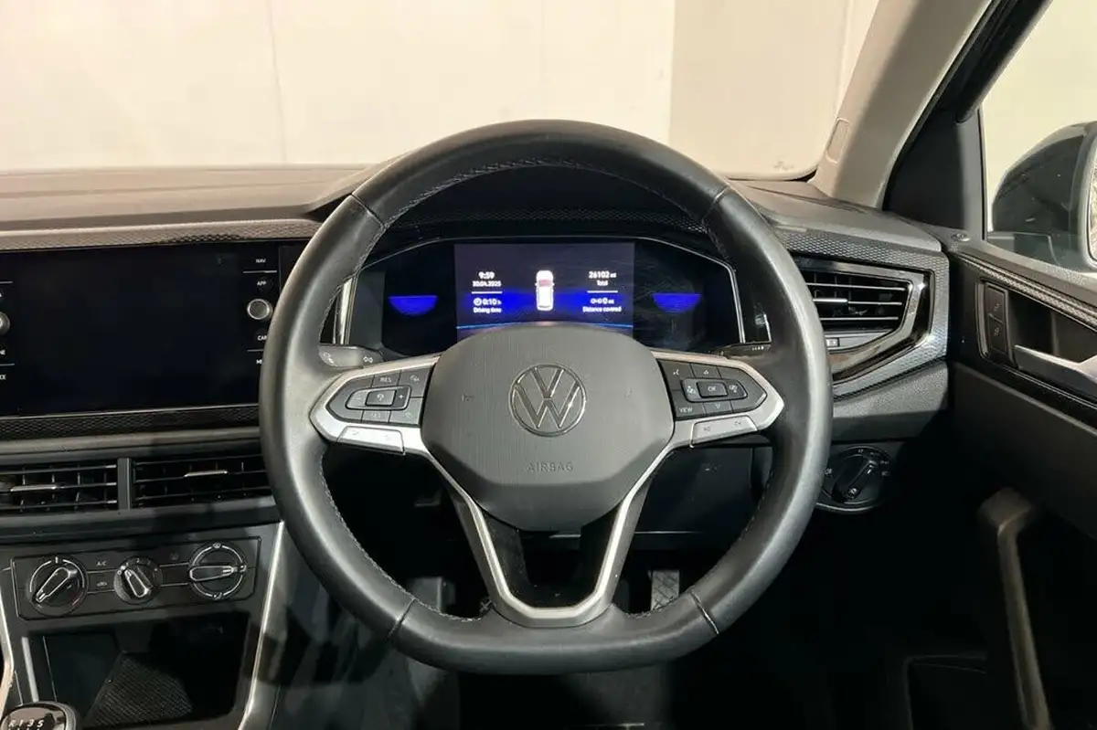 2022-volkswagen-polo-10-tsi-life-big-11