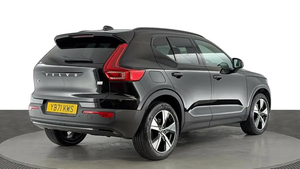 2021-volvo-xc40-15-t5-r-design-262bhp-big-3