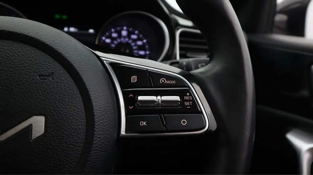2021-kia-xceed-15-t-gdi-3-big-25