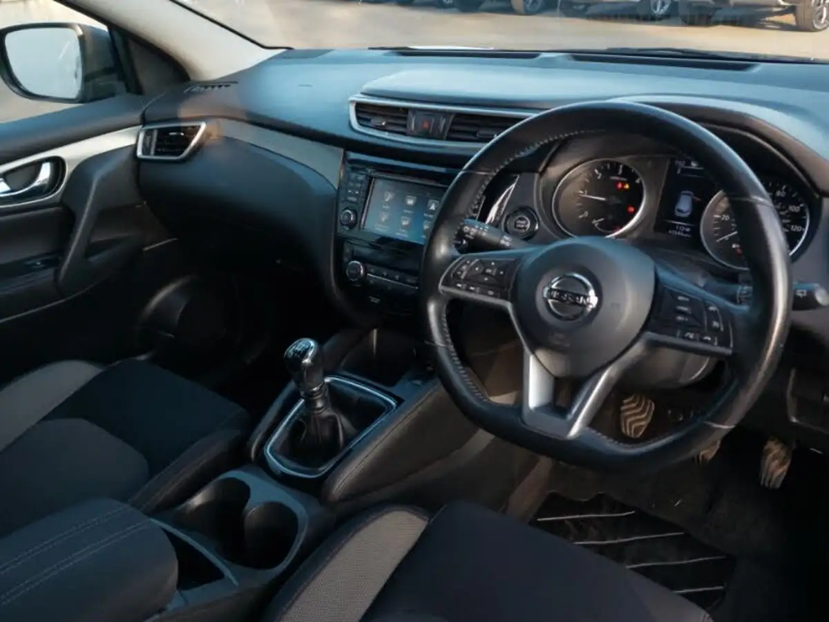 2017-nissan-qashqai-15dci-n-connecta-big-11